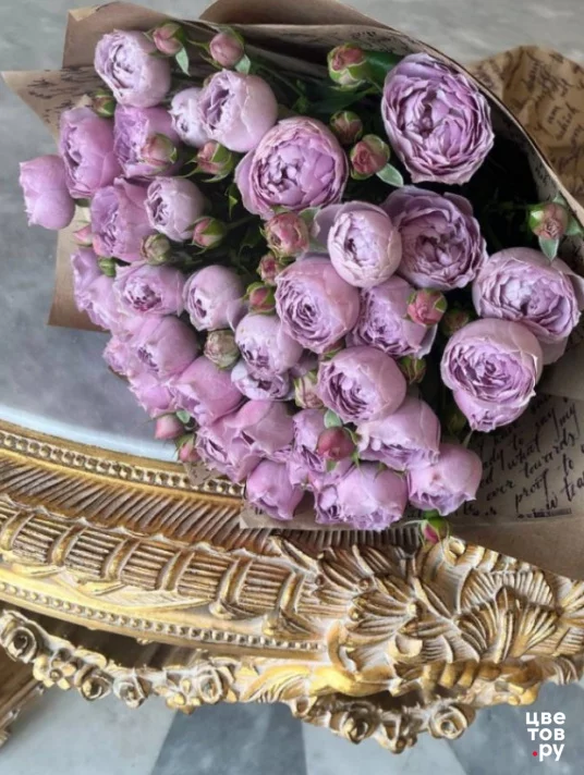 букет Лавандовых пионовидных роз